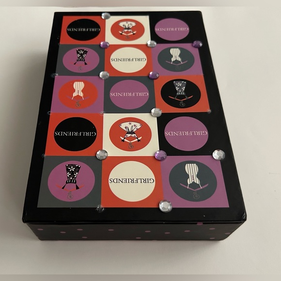 New T.A.R. Designs 18 Blank Greeting Cards "Girlfriends" - Picture 16 of 16